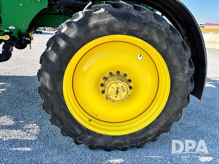2014-john-deere-r4038-image-61
