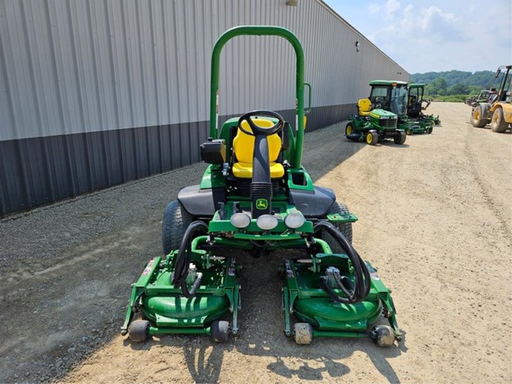 john-deere-7400-image-8