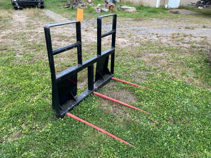 #7119-•-hoover-universal-skid-steer-bail-spear-image-1