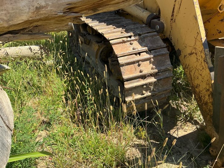 caterpillar-943-image-22