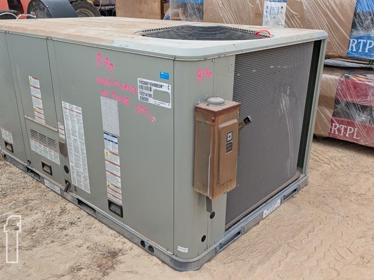 commerical-rooftop-air-conditioning-system-image-1