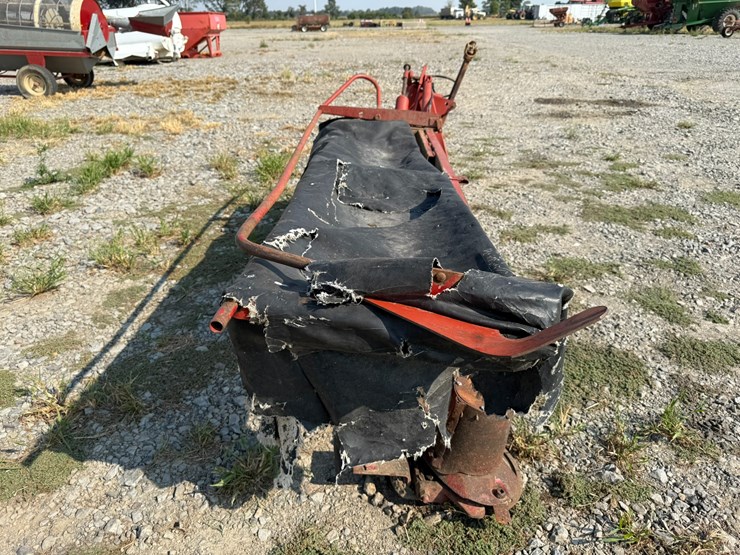 new-holland-617-image-5