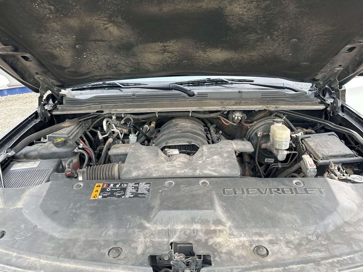 2019-chevrolet-tahoe-image-8