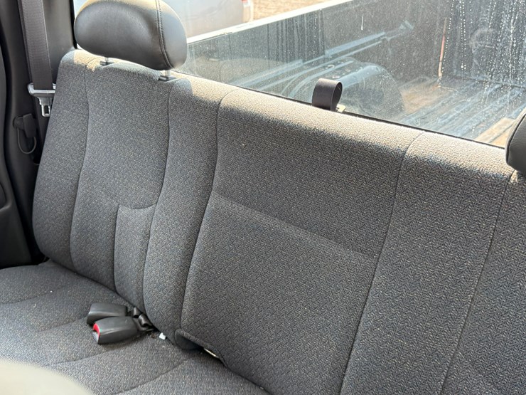 2003-chevrolet-silverado-image-30