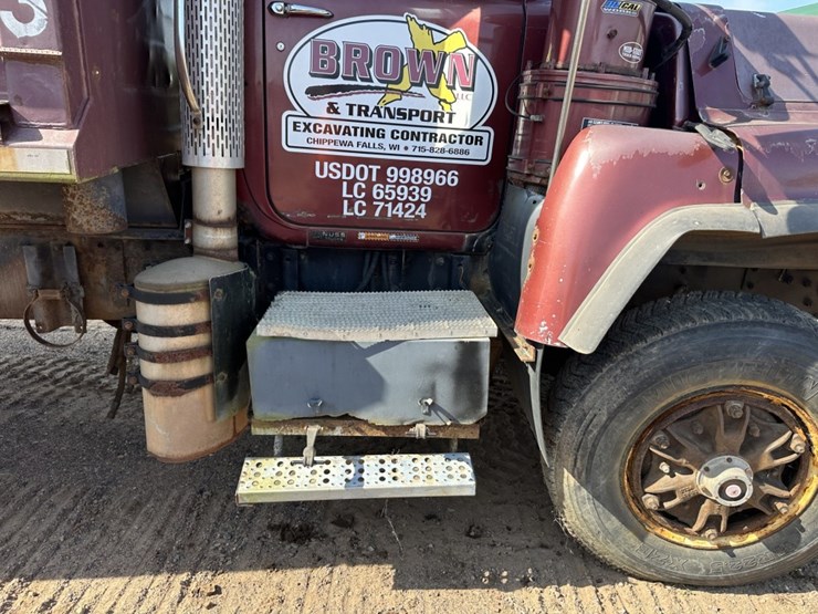 1997-mack-dm690s-image-15