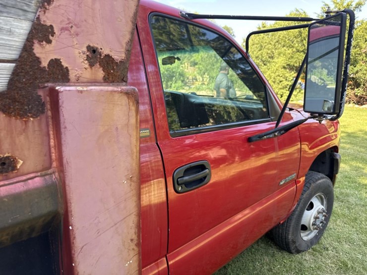 2001-chevrolet-3500-image-24