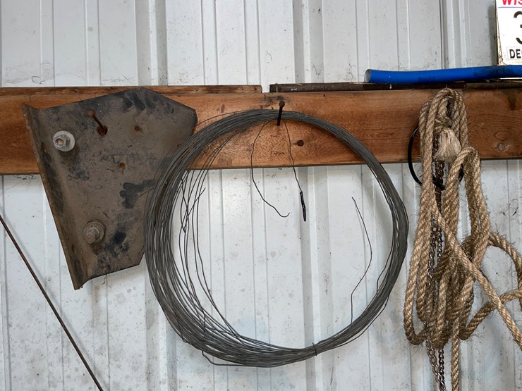 #7190-•-contents-hanging-on-wall-image-5