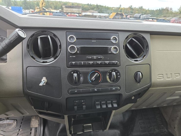 2009-ford-f550-image-60