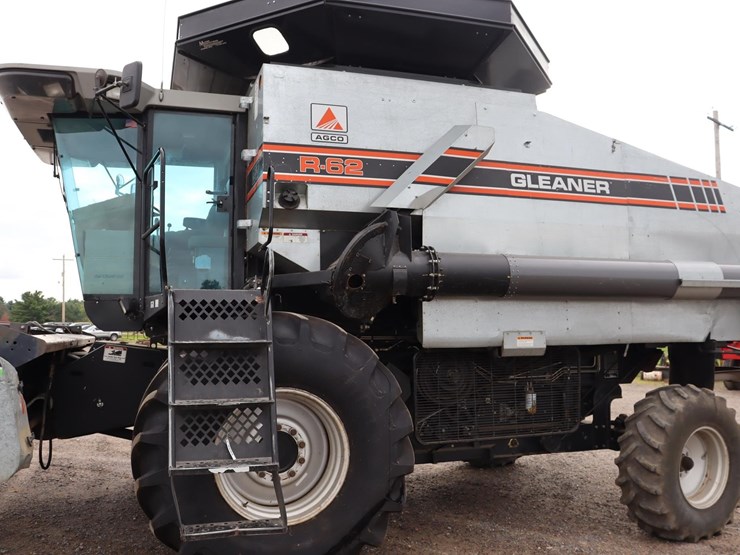 1995-gleaner-r62-image-9