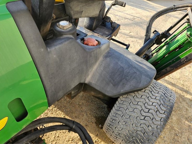 john-deere-3225c-image-24