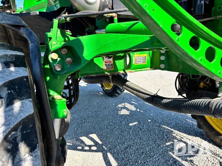 2014-john-deere-r4038-image-86