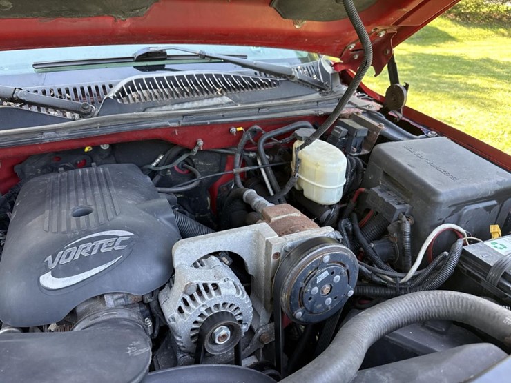 2001-chevrolet-3500-image-14