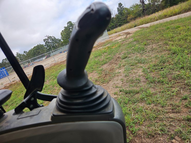 2017-caterpillar-336f-image-68