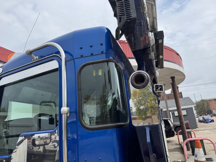 2019-kenworth-t270-image-16