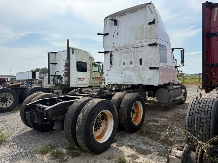 2012-international-prostar-image-4