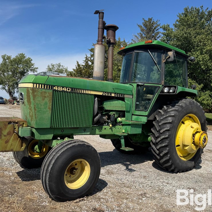 1982 JOHN DEERE 4840