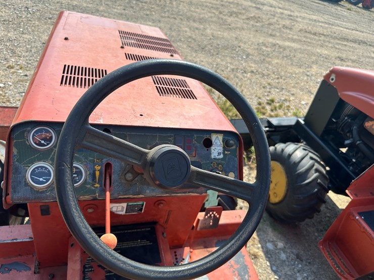 2004-ditch-witch-3700-image-40