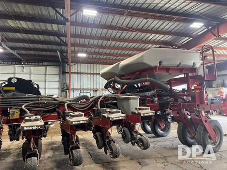 2010-case-ih-1250-image-12