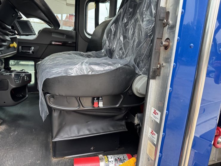 2019-kenworth-t270-image-56