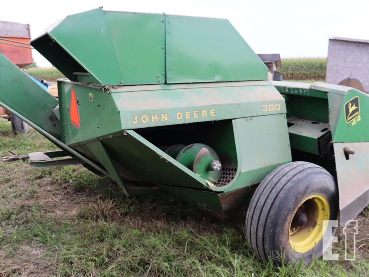 john-deere-334-image-6