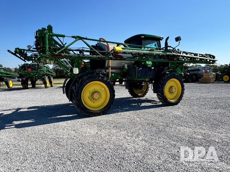 2014-john-deere-r4038-image-11