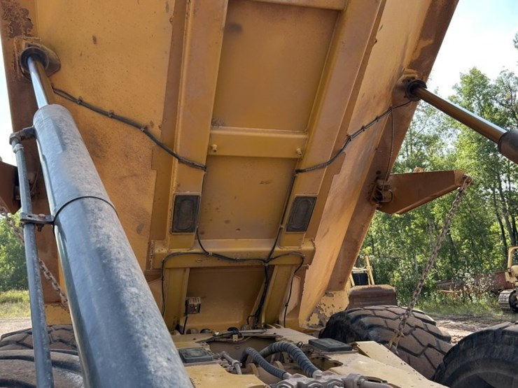 caterpillar-745-image-101