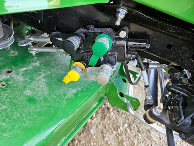john-deere-x738-image-12