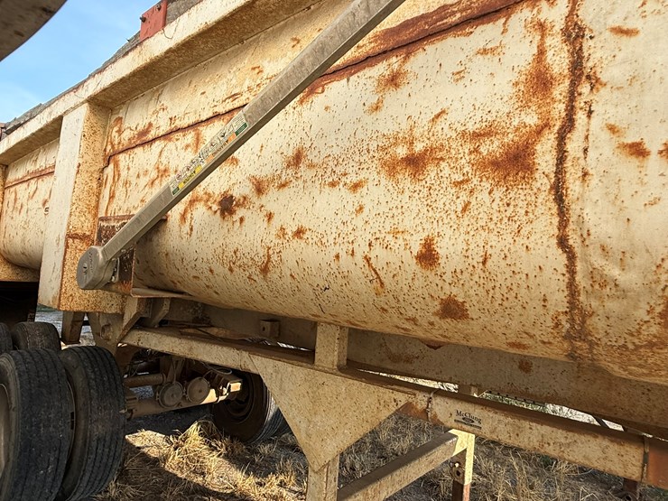 1978-clement-dump-trailer-image-25