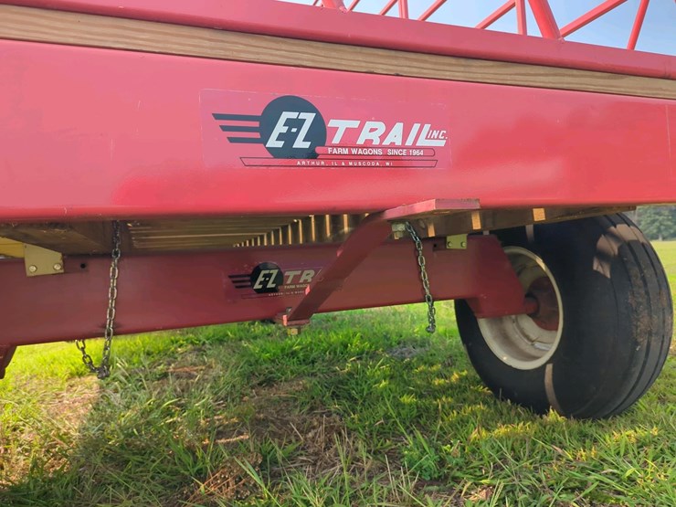 ez-trail-kicker-rack-and-wagon,-(like-new),-18'-long-x-8'10"-wide
(stored-inside)-image-7