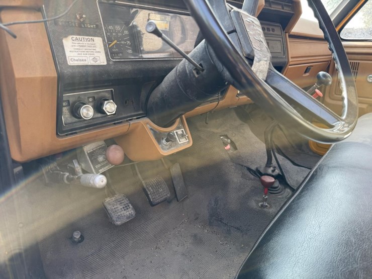 1980-ford-f800-image-40