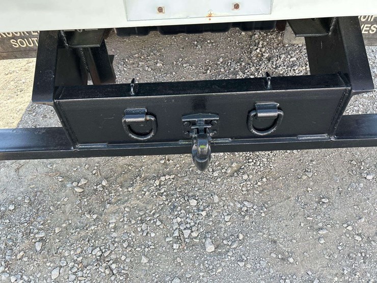2012-ford-f550-image-21