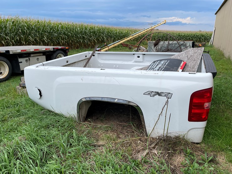 #7127-•-8'-chevy-truck-box-image-2