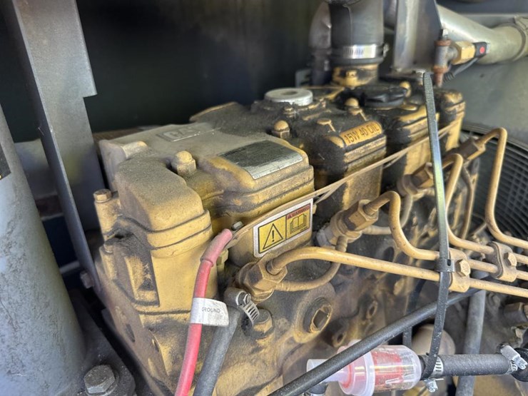 2016-caterpillar-c2.2-image-15