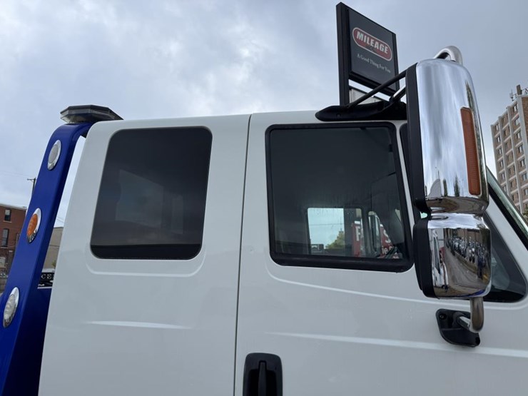 2017-international-durastar-4300-image-16