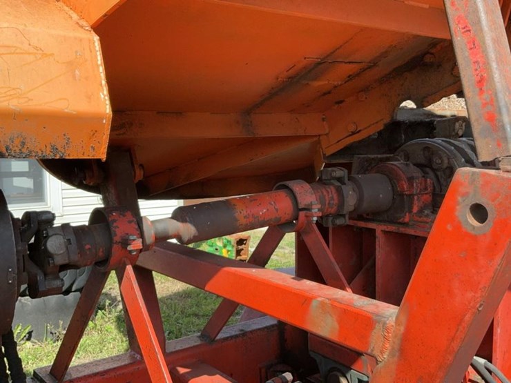 john-deere-12-image-58