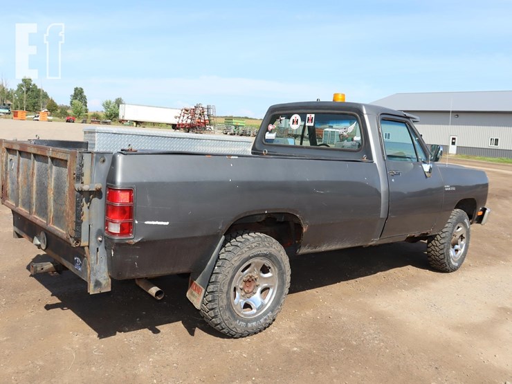 1991-dodge-d250-image-5