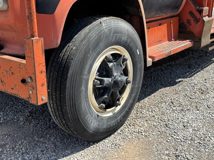 1986-chevrolet-c6v-bucket-truck-image-10