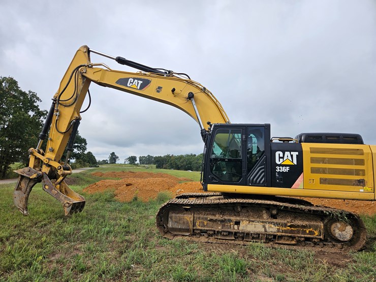 2017-caterpillar-336f-image-9