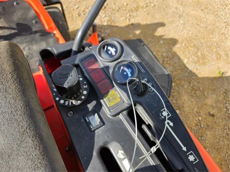 kubota-zd326-image-23