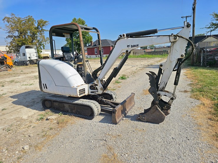 2003-bobcat-328d-image-32