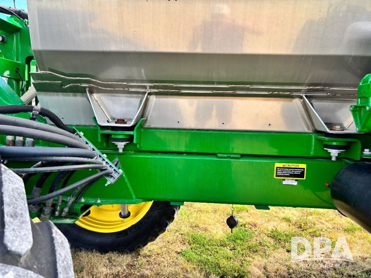 2019-john-deere-r4045-image-81