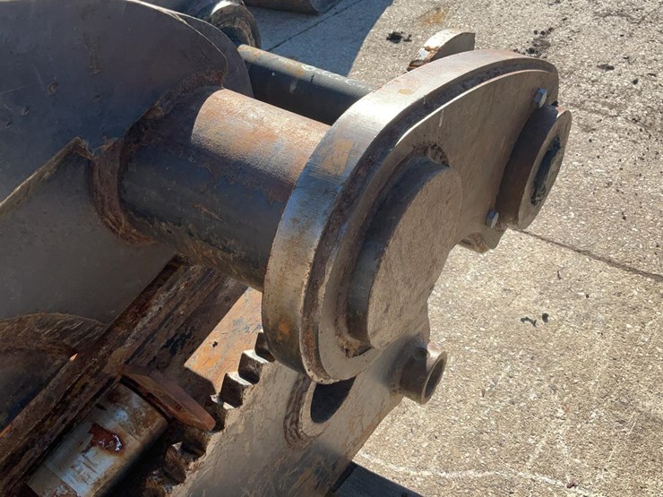 john-deere-270-image-19