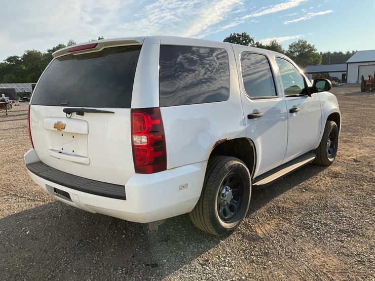 2012-chevrolet-tahoe-image-5