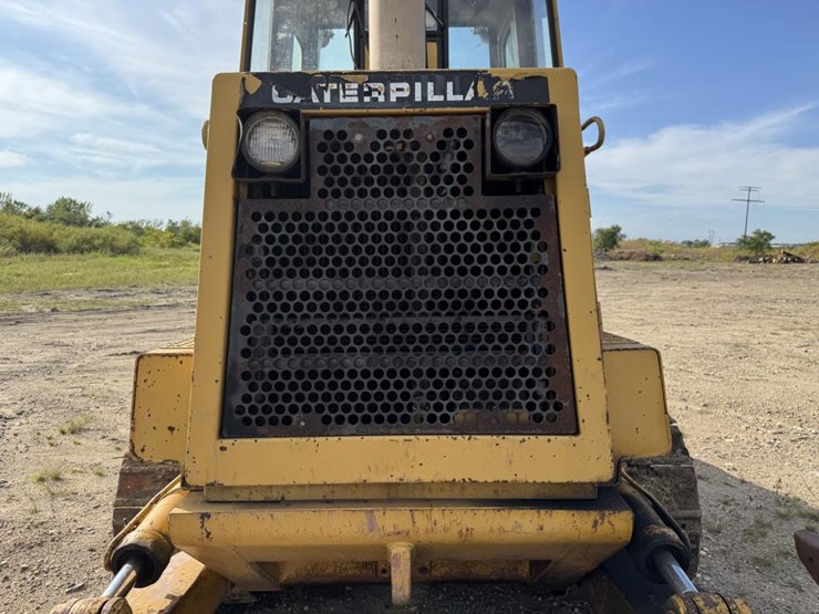 caterpillar-953-image-18