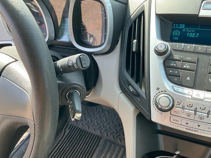 2010-chevrolet-equinox-ls-image-56