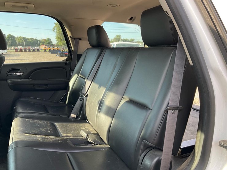 2013-chevrolet-tahoe-image-66
