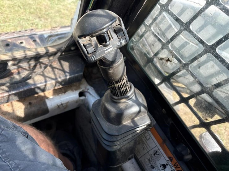 2006-bobcat-s185-image-15