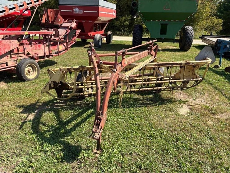 new-holland-256-image-2