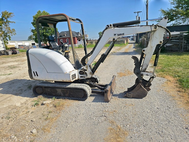 2003-bobcat-328d-image-31