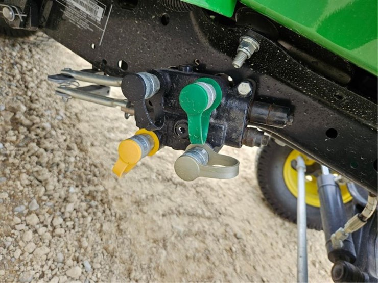 john-deere-x730-image-12